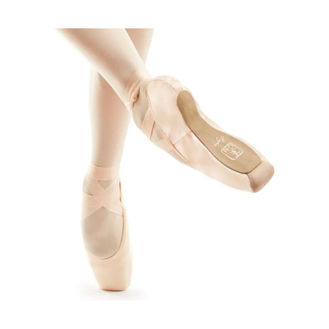 Lyra Pointe Shoe - Classic Fit